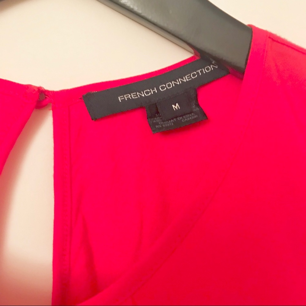 FRENCH CONNECTION Rouge pleated center front tank